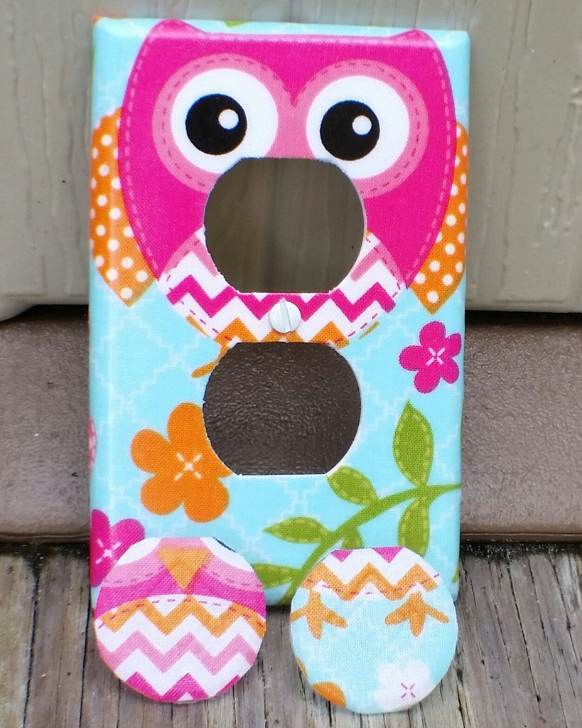 Owl Outlet Cover single size with matching plug inserts